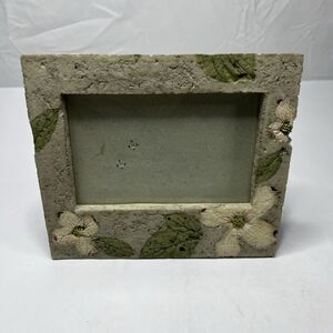 Resin Faux Stone 4x6 Photo Frame. 6.5x7 Overall